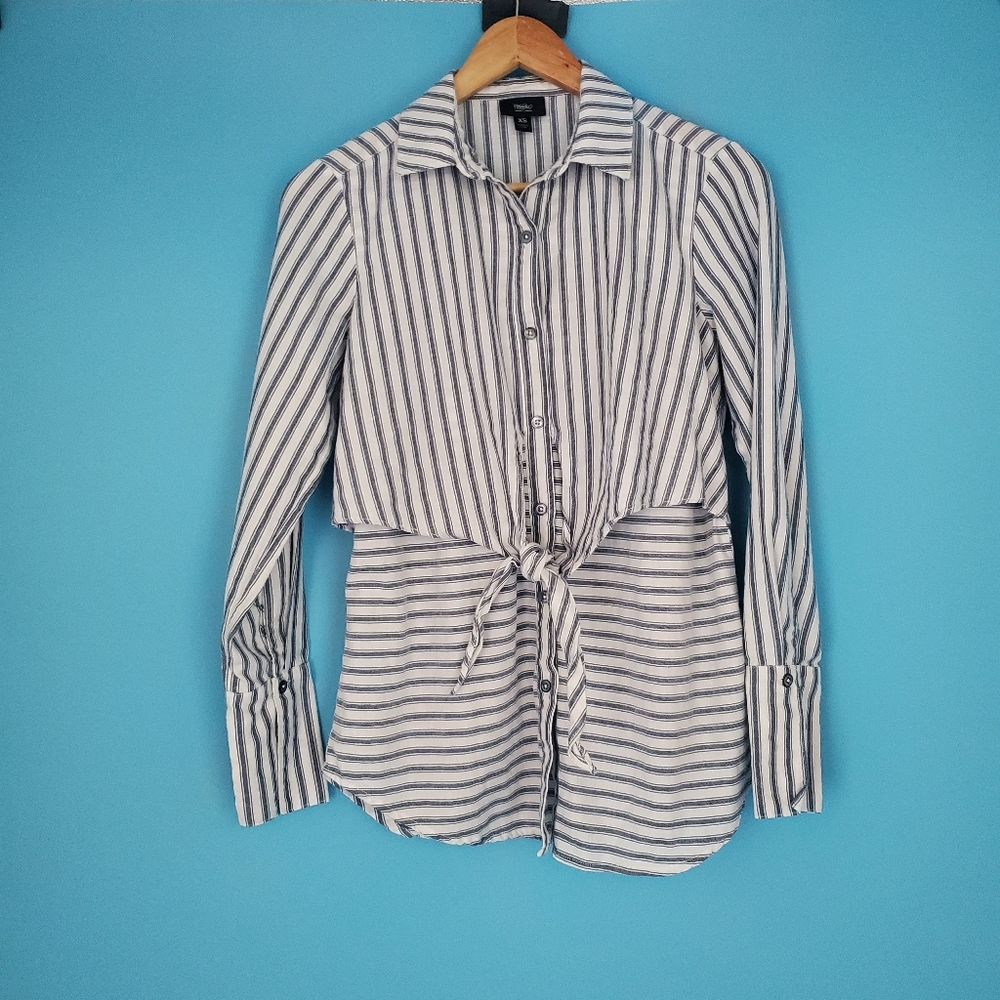 Mossimo Button Up Top Size XS Long Sleeve